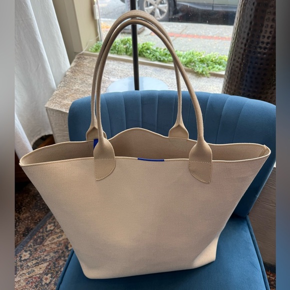 Rothy’s The Essential Tote – Sand / Neutral Beige - Picture 1 of 4
